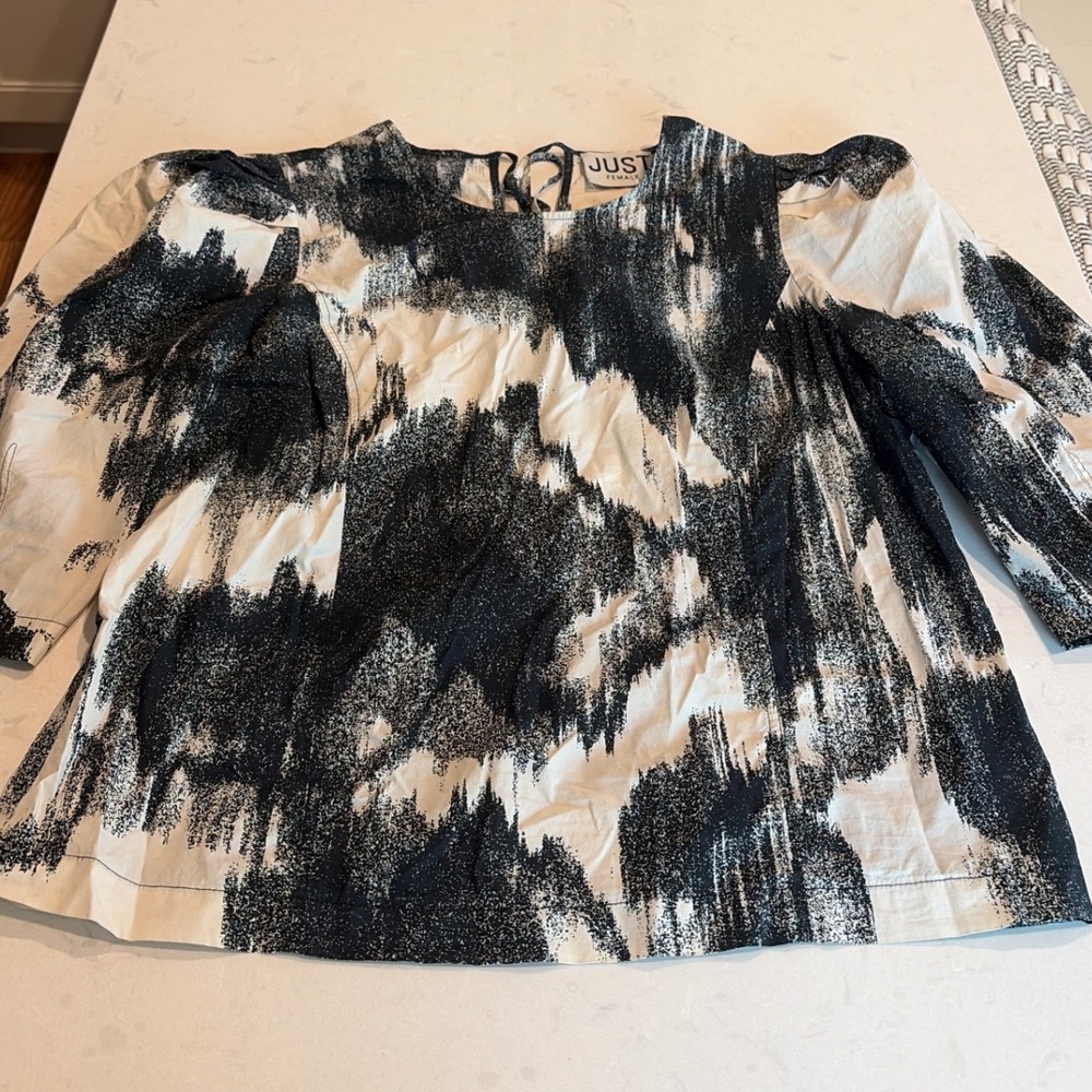 Just Female Blouse Women 38 Black White Abstract Puff Sleeve Scandi Minimalist - Picture 3 of 12